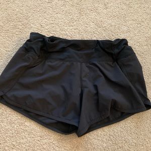 Lululemon Black Speed up shorts size 6
